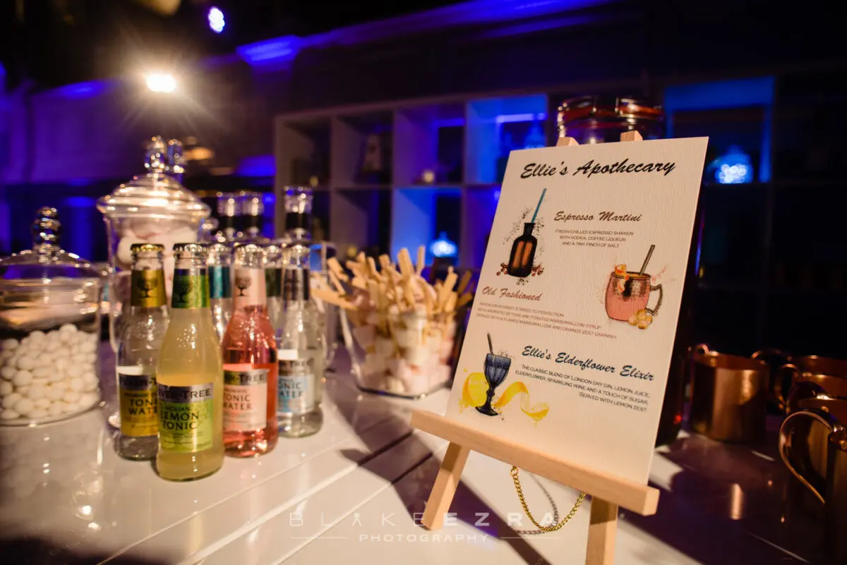 A Winter WEddign at Bodleian Libraries Hannah Hope Wedding planner