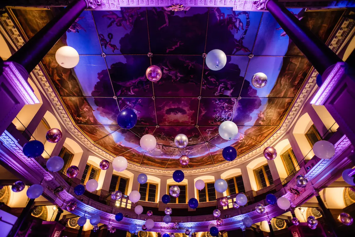 A Winter WEddign at Bodleian Libraries Hannah Hope Wedding planner