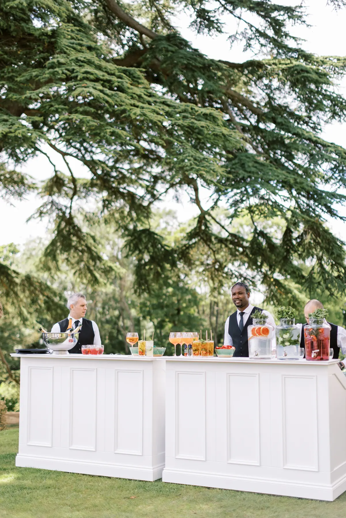 Hedsor House wedding Planner - white bar in garden